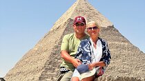 Full-Day Tour to Giza Pyramids, Egyptian Museum & Khan Al-Khalili
