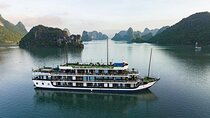 Luxury 3-Day La Casta Cruise: Halong & Lan Ha Bay from Hanoi