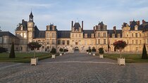Fontainebleau and Vaux-le-Vicomte Private Tour from Paris