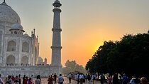 Day Tour to Tajmahal and Agra Fort from Chennai