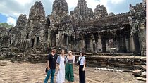 2-Day Best of Angkor Wat and Tonle Sap Lake -Floating Village