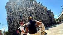 Medellin Private E-Bike Tour with Gourmet Lunch included.