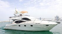 Dubai: Private Yacht Tour Experience with Soft Drinks 