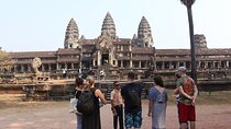 Exploring Angkor Wat Angkor Thom Bayon Ta Promh -Small Group 