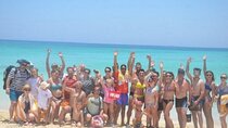 Hula Hula Island: Water Sports, Parasailing & Lunch - Hurghada