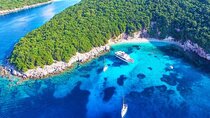 Corfu Cruise-Friendly Tour with a Beach Retreat or Boat Cave Ride
