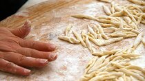 Strozzapreti and Carbonara Cooking Class in Rome