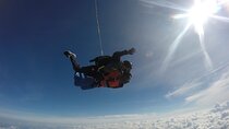 Sri Lanka: All Inclusive Skydiving Experience From 13500 FT