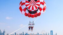Parasailing Adventure in Dubai with Boat Ride