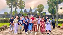 Exploring Angkor Wat Angkor Thom Bayon Ta Promh -Small Group 