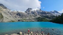 Joffre lakes/ Hiking Day Trip