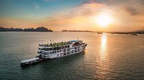 Luxury Halong Overnight Cruise with Ninh Binh Drop Off 