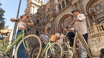 Málaga City Highlights Guided Vintage Bike Tour