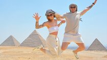 Tour to the Pyramids with Professional Photographer from Hurghada