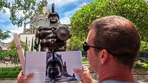 Guided Walking Tour in the Center of Medellin with Artistic Book