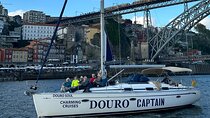 Porto: Cruzeiro privado rio douro até 8 pessoas com wine tasting