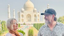 Sunrise Taj Mahal Tour from Delhi by Car with Tickets and Food