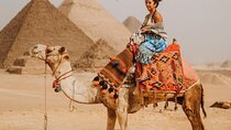 Full-Day Giza Pyramids and Cairo Tour from Cairo Airport 