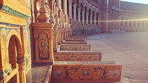 Private Tour with Local Guide to know the Seville Essential
