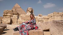 Female Guided Tour to The Pyramids of Giza and The Great Sphinx 