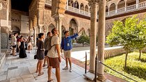 Seville Guided Tour: Alcazar, Cathedral & Giralda in English