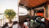 4 Star Cruise in Bai Tu Long Bay Voyage from Hanoi