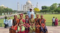  2-day Tajmahal & Fort tour with Tiger Safari from Goa