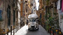 Naples in Tuk Tuk between Panoramas and History and Street Food