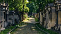Père Lachaise Cemetery Tour, Tales from the Graves and Crepes