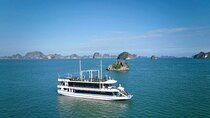 Premium 5-Star Halong Tour: Jacuzzi, Buffet Lunch ,Party & Kayak