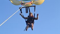 Parasailing Experience Over the Red Sea & Hotel Pickup :Hurghada