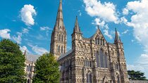 Stonehenge & Salisbury Cathedral: Private Day Trip from London