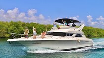 Private SeaRay 47ft Yacht Rental Cancun 23P6