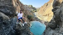 Hiking Tour in Wadi Shees and Crystal Lake