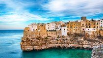 Private Tour in 3 Towns: Locorotondo, Monopoli, Polignano a mare.