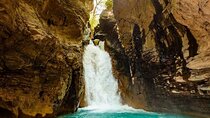 La Leone Falls Guided Private Tour with Lunch and Tubing