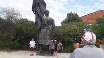 Minivan to Communist Statues and Memento Park with Live Guide