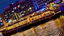 Dubai Largest Cruise Dinner Creek With Live Entertainment
