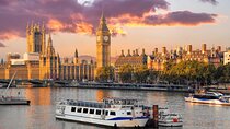 Sightseeing Cruise On River Thames
