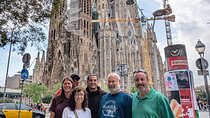 Gaudi's Modernist Legacy: Small Group Walking Tour