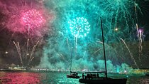 New Year Lisbon Sailing Fireworks Tour