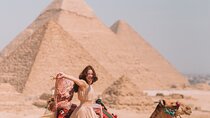 Private Full-day tour Giza pyramids Egyptian museum & khan el khalili bazaar