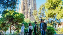 Sagrada Familia Tour with Express Entry and Local Guide