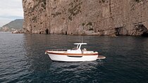 Capri Private all inclusive Boat Tour with City Exploration