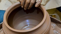Exceptional pottery workshop and tour DE Poitiers Medina