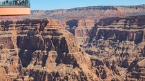 Vertigo From Infinity In The Heart Of The Desert Grand Canyon Skywalk