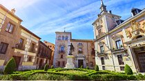 Private Walking Tour Madrid of the Austrias with Beer or Wine
