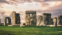 Stonehenge Bath Private Full Day Tour from London