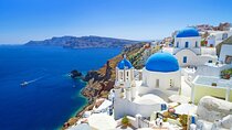 Exclusive Santorini: Oia, Pyrgos & Imerovigli Small Group Tour