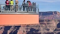 French Tour of the Skywalk Grand Canyon and Hoover Dam